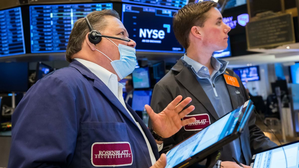 5 Things to Know Before the Stock Market Opens Monday - Vimarsana News