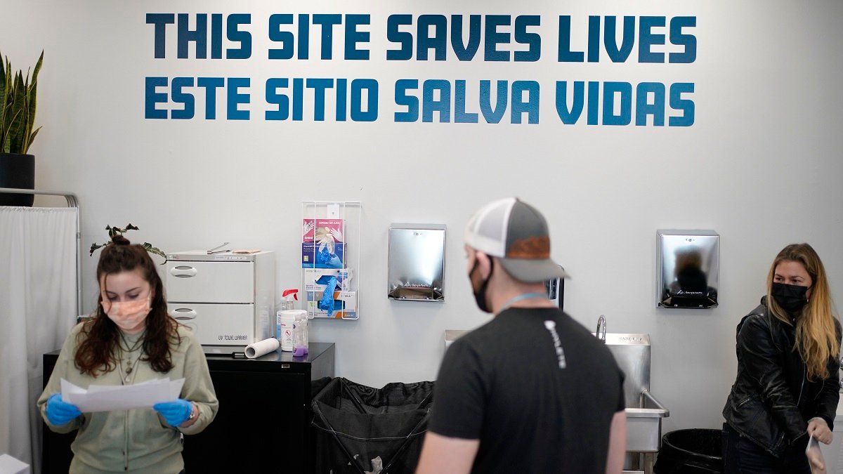 A Look Inside the 1st Official 'Safe Injection Sites' in US – NBC New York - Vimarsana News