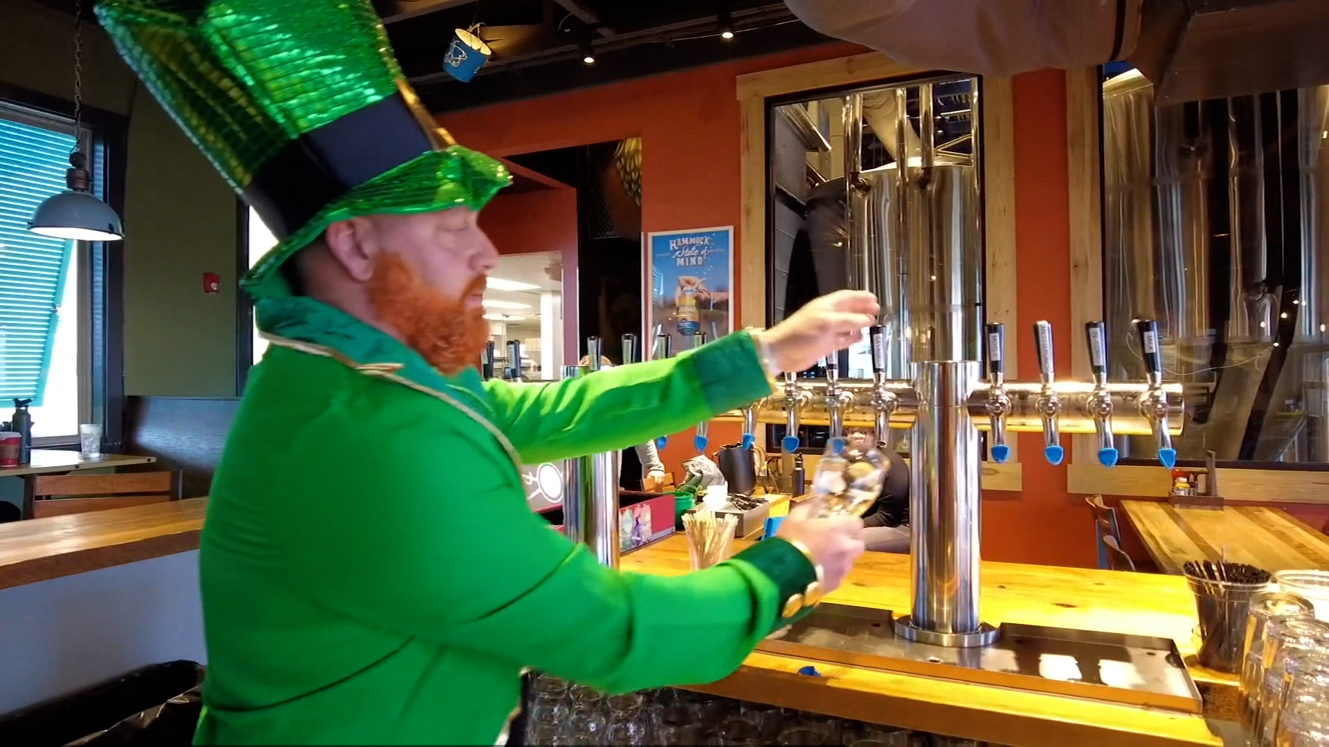 You need these awesome St. Patrick's Day beer accessories » Gadget Flow