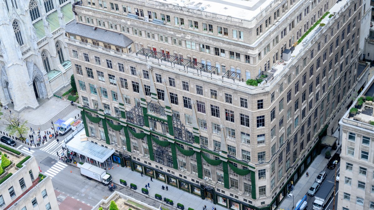 See what a casino atop Saks Fifth Avenue could look like