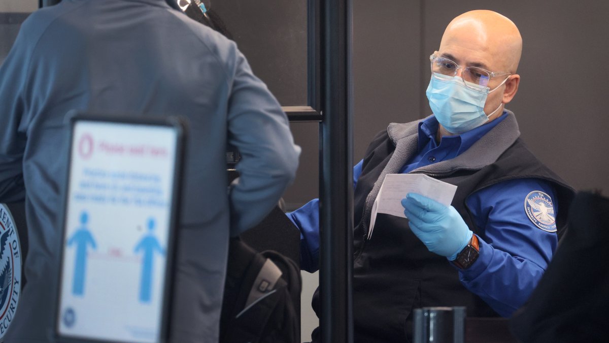 TSA Extends Mask Mandate on Public Transportation NBC New York