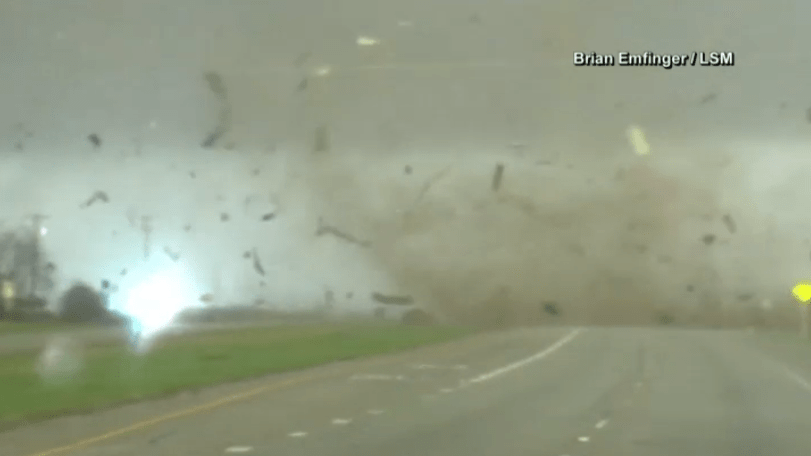 Texas Tornado Flips Moving Truck Amid Damaging Storms – NBC New York - Vimarsana News