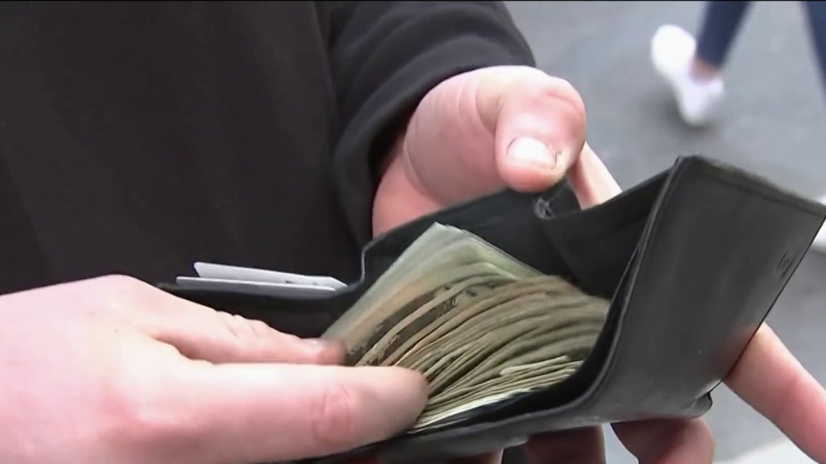 Wallet Lost in Times Square With $4,000 Inside Miraculously Gets ...