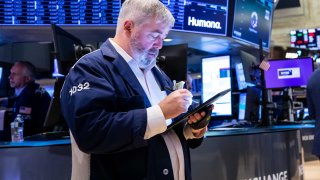 Traders on the floor of the NYSE, April 7, 2022.