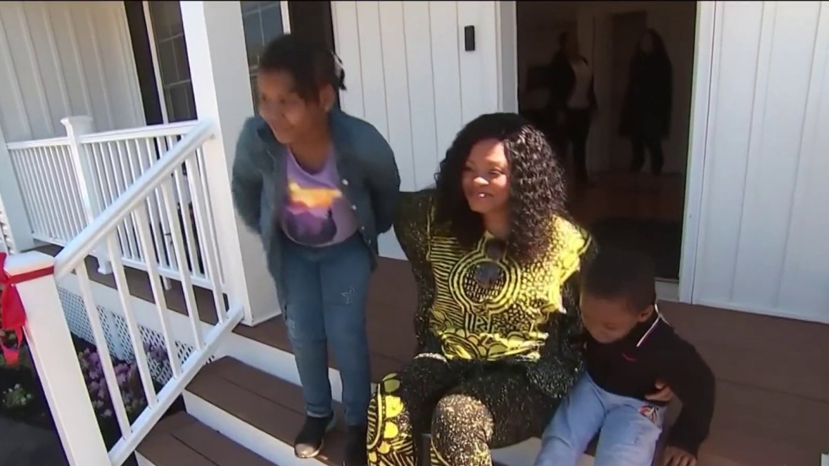 Single Mother Gets Habitat for Humanity Home on Long Island NBC New York