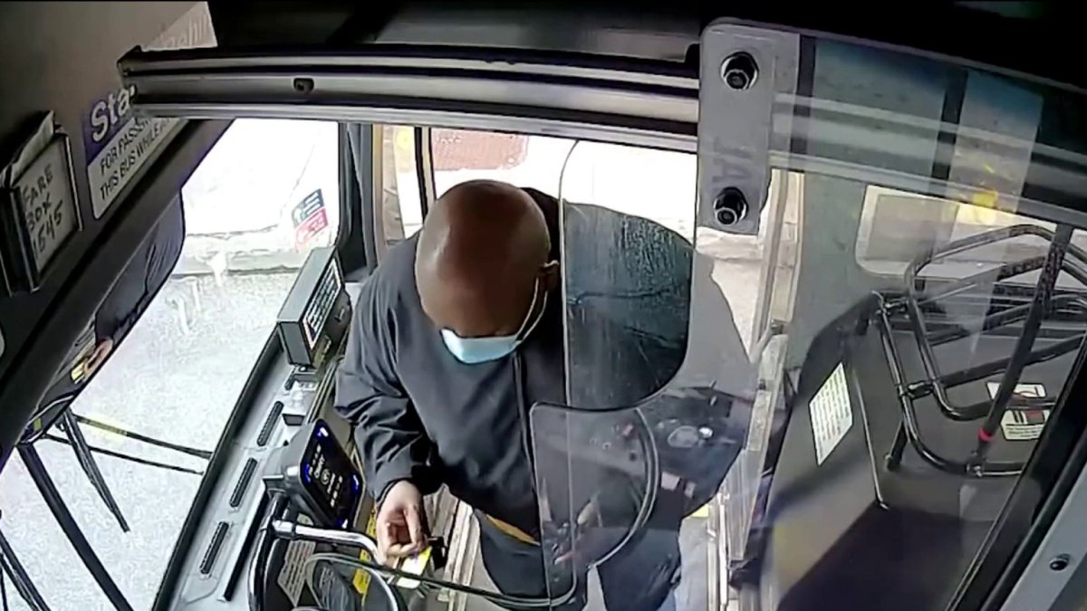 New Video Shows Suspect Taking Bus After Brooklyn Subway Shooting – NBC ...