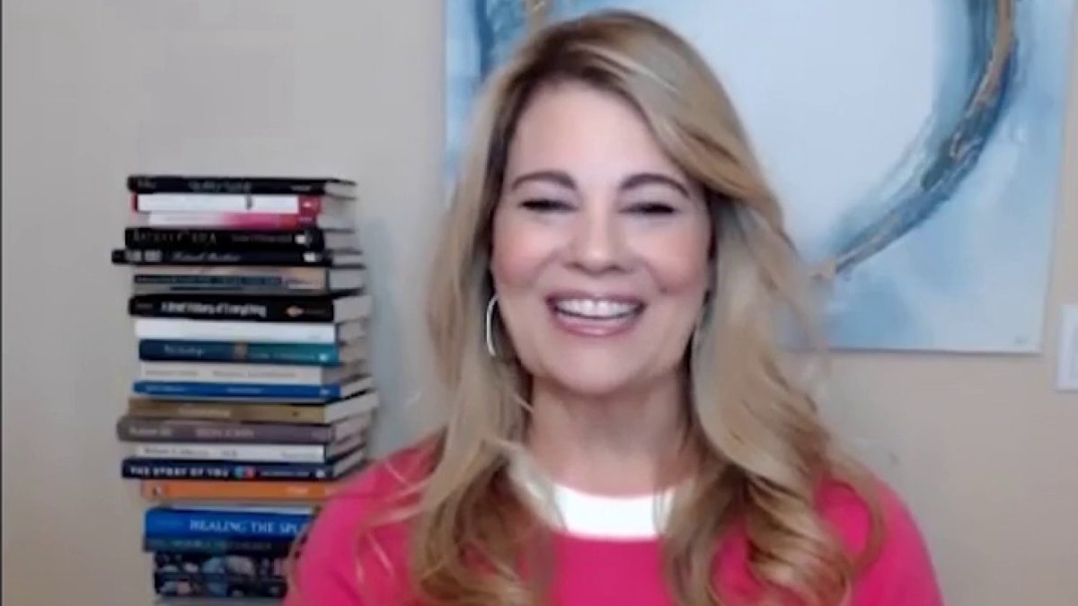 Answering ‘Collector’s Call’ With Lisa Whelchel – NBC New York