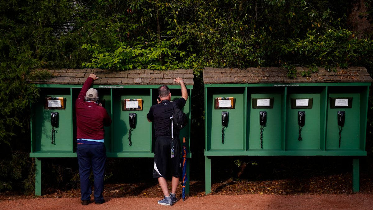Disconnected Some Masters Fans ‘Jonesing’ for Their Phones NBC New York