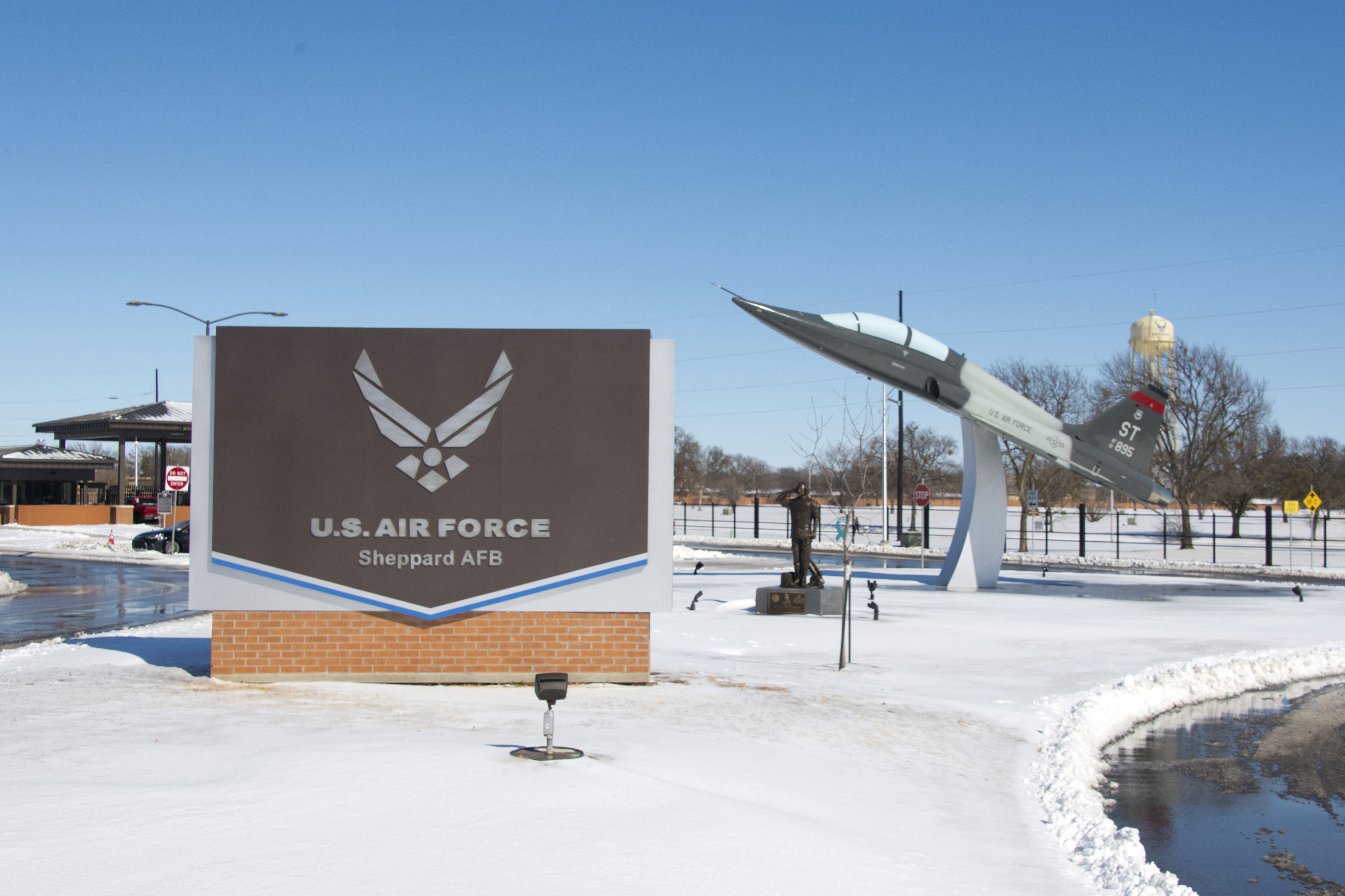 'Grave' Health Risks in Military Housing Found by Senate Panel – NBC New York - Vimarsana News