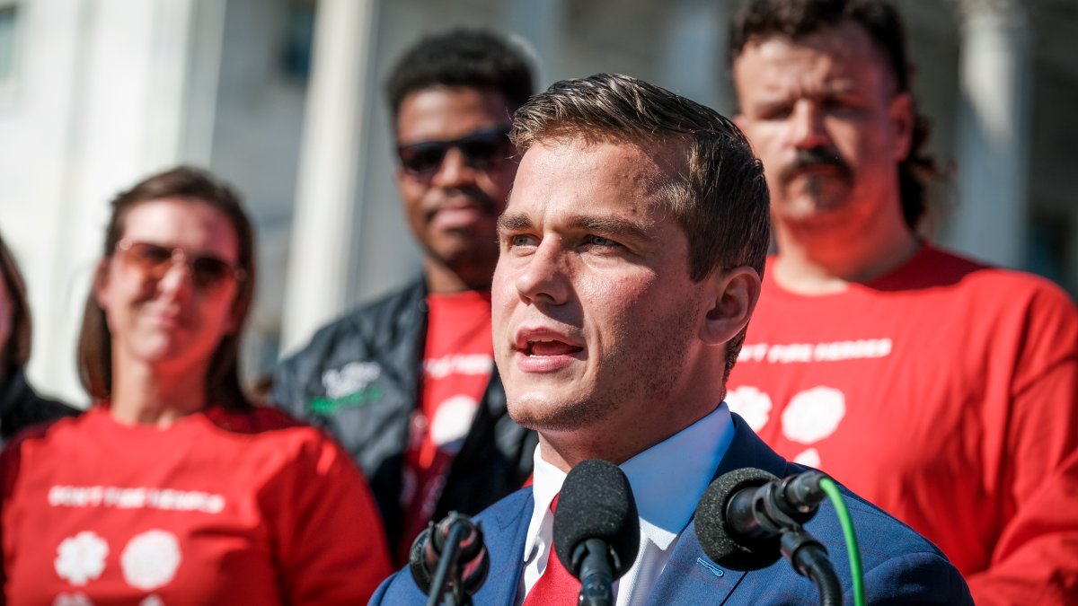 Madison Cawthorn Tries to Survive NC Primary as Slip-Ups Mount – NBC New York - Vimarsana News