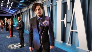 BEVERLY HILLS, CALIFORNIA – MARCH 27: Cole Sprouse attends the 2022 Vanity Fair Oscar Party hosted by Radhika Jones at Wallis Annenberg Center for the Performing Arts on March 27, 2022 in Beverly Hills, California.