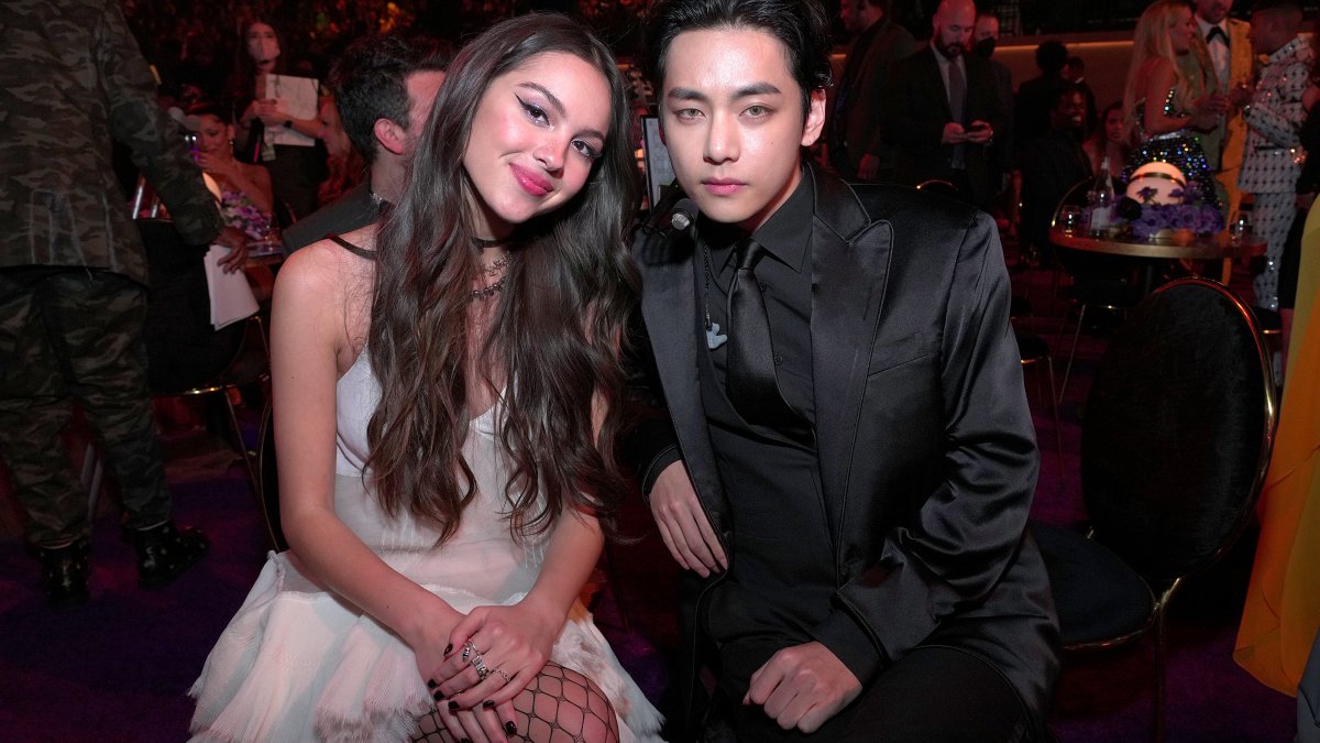 BTS&apos; V Cozies Up to Olivia Rodrigo in Show-Stopping Grammys 2022 Perfo...