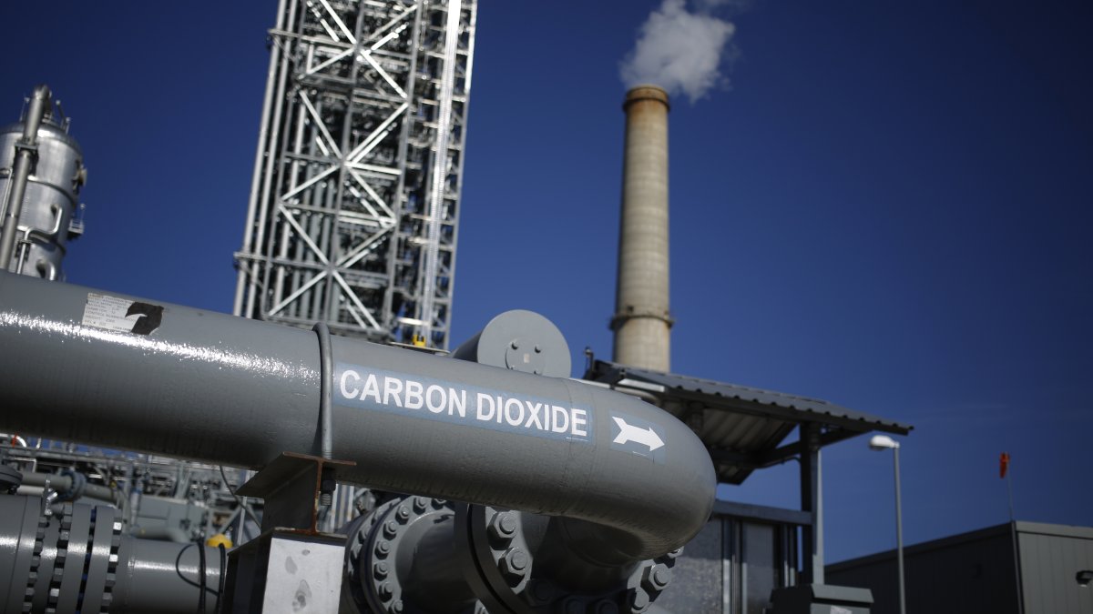 Battle Over Carbon Capture as Tool to Fight Climate Change – NBC New York - Vimarsana News