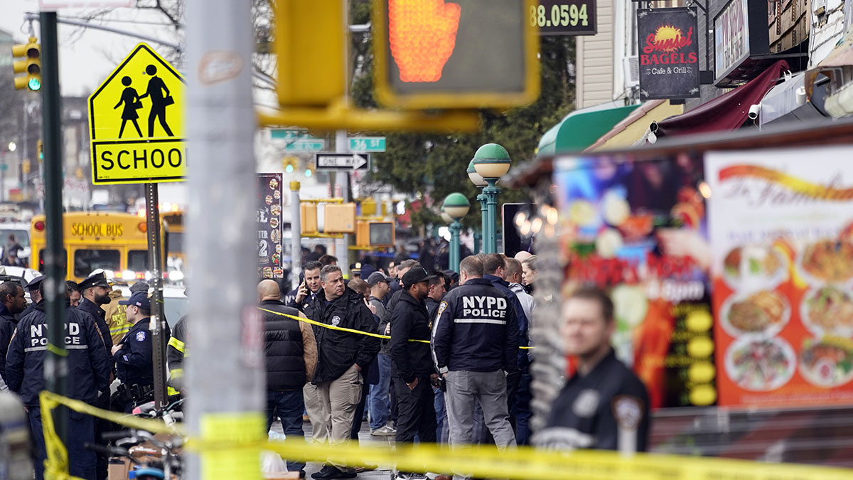 Brooklyn Subway Shooting Highlights List Of Past Nyc Train Attacks Nbc New York