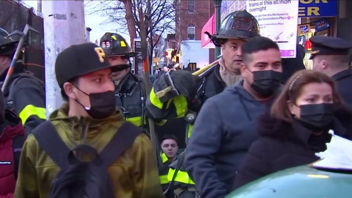 Passengers Rescued After Getting Stuck on 7 Train Subway Heading to Manhattan – NBC New York - Vimarsana News