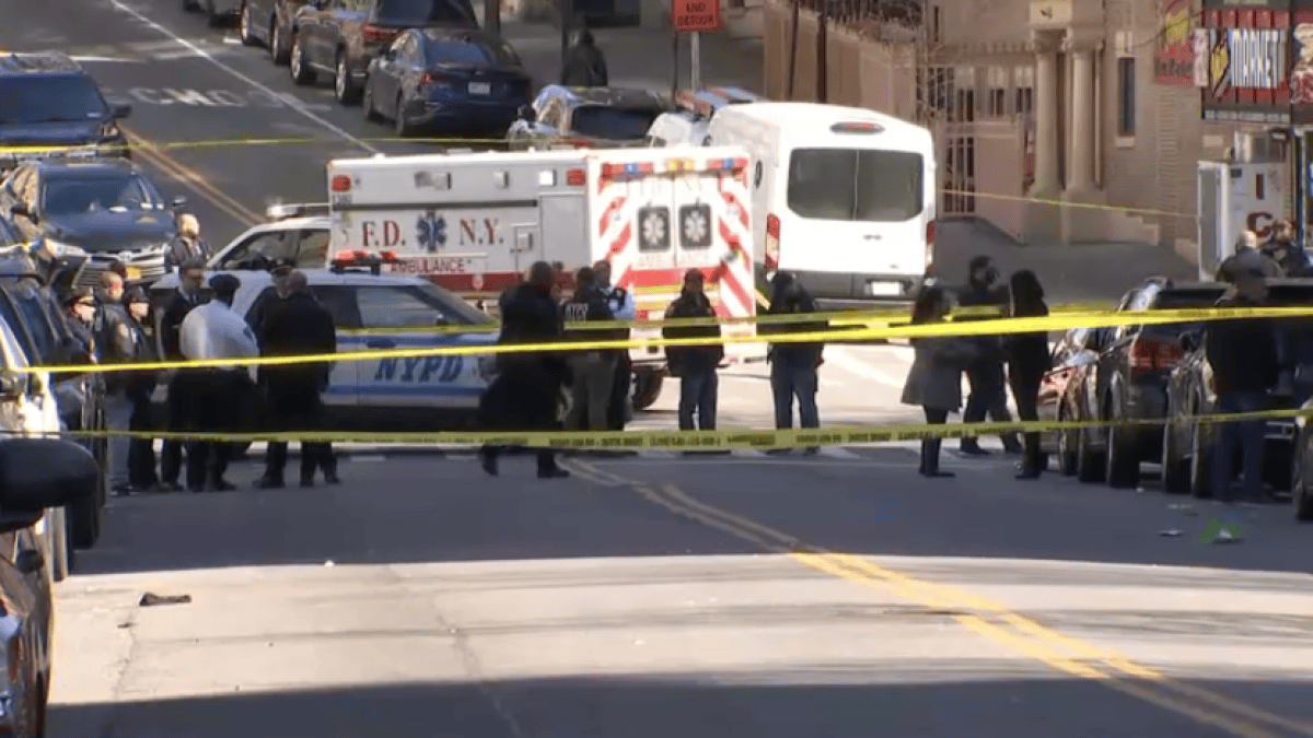 Shooting in the Bronx: 3 Teens Shot Outside HS, 1 Dead – NBC New York