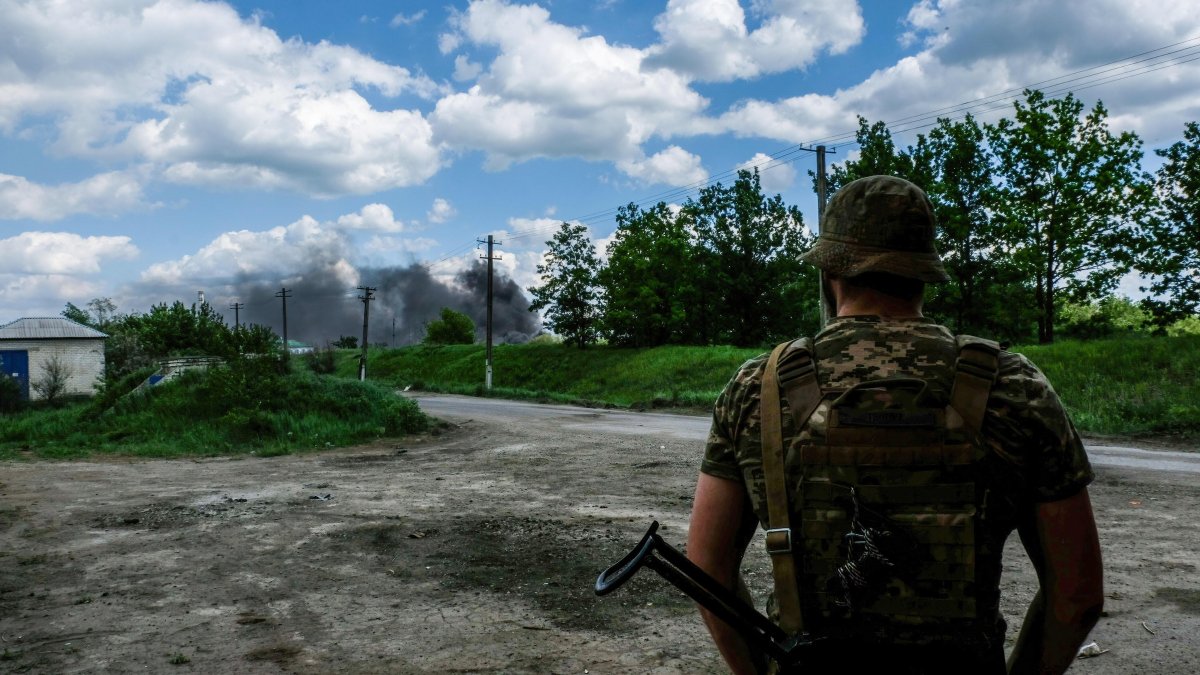 Russian Forces Advance in the East of Ukraine; Zelenskyy Says Donbas Situation 'Very Difficult.' Follow Our Live Updates – NBC New York - Vimarsana News