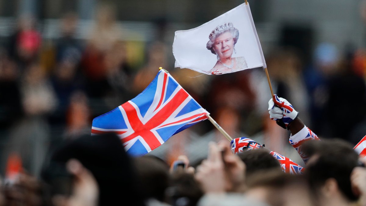 In Commonwealth, Queen's Jubilee Draws Protests and Apathy - Vimarsana News
