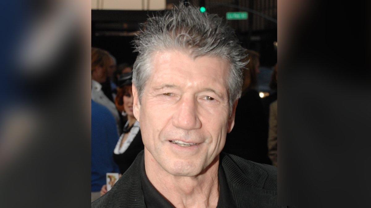 Fred Ward, Star of 'Tremors' and 'The Right Stuff,' Dies at 79 – NBC New York - Vimarsana News