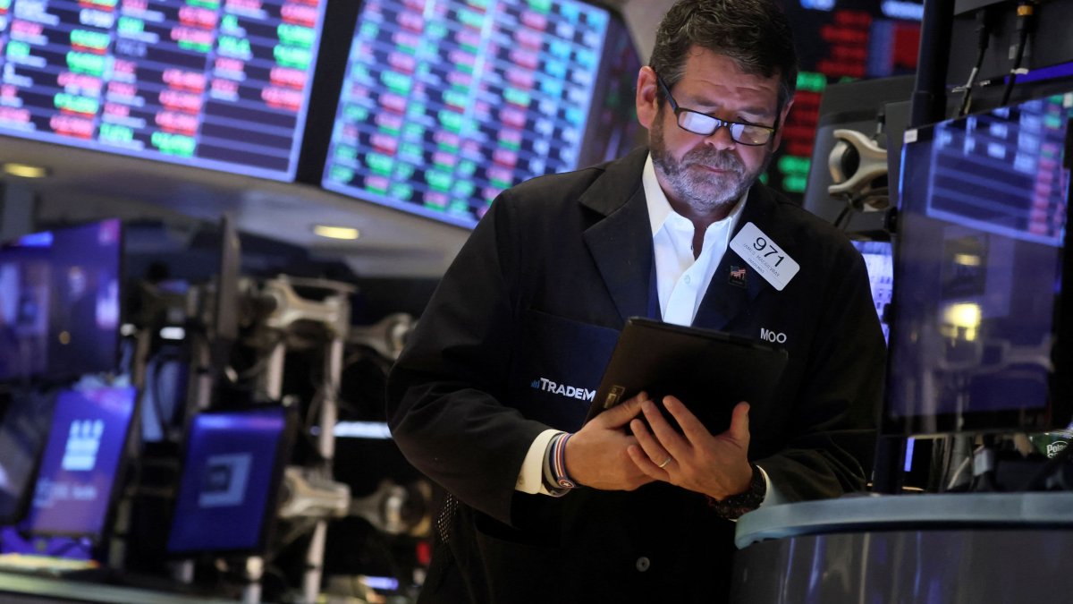 5 Things to Know Before the Stock Market Opens Monday - Vimarsana News