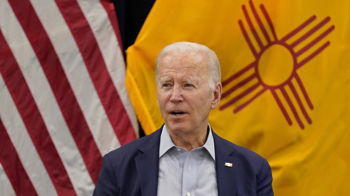 Biden Says Federal Government Will Cover Full Cost of New Mexico Wildfire Recovery - Vimarsana News