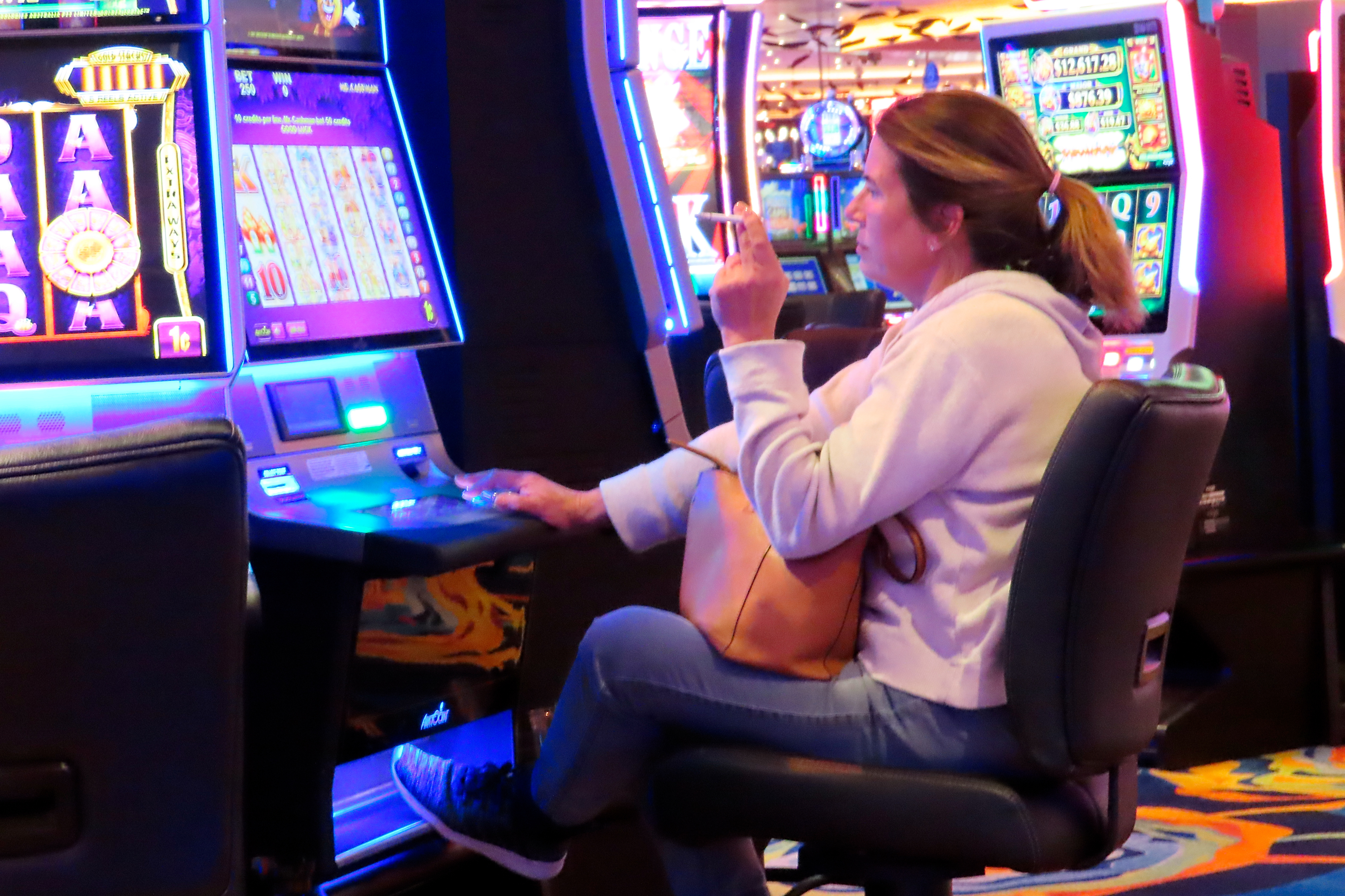 Staff protest exterior NJ resort to finish smoking inside Atlantic Metropolis casinos
