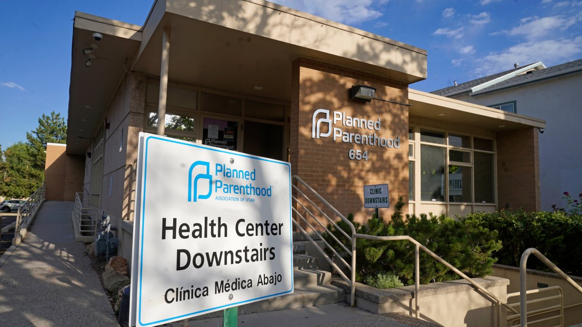 Here is Where Abortion Acess Could Affect the Midterm Elections – NBC New York - Vimarsana News