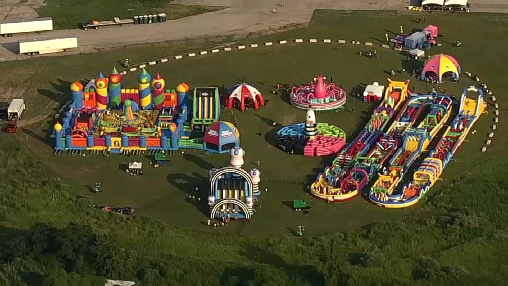 Big bouncy outlet house