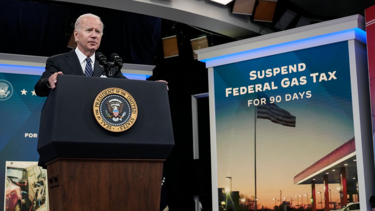EXPLAINER: How Biden's Proposed Gas Tax Holiday Would Work - Vimarsana News