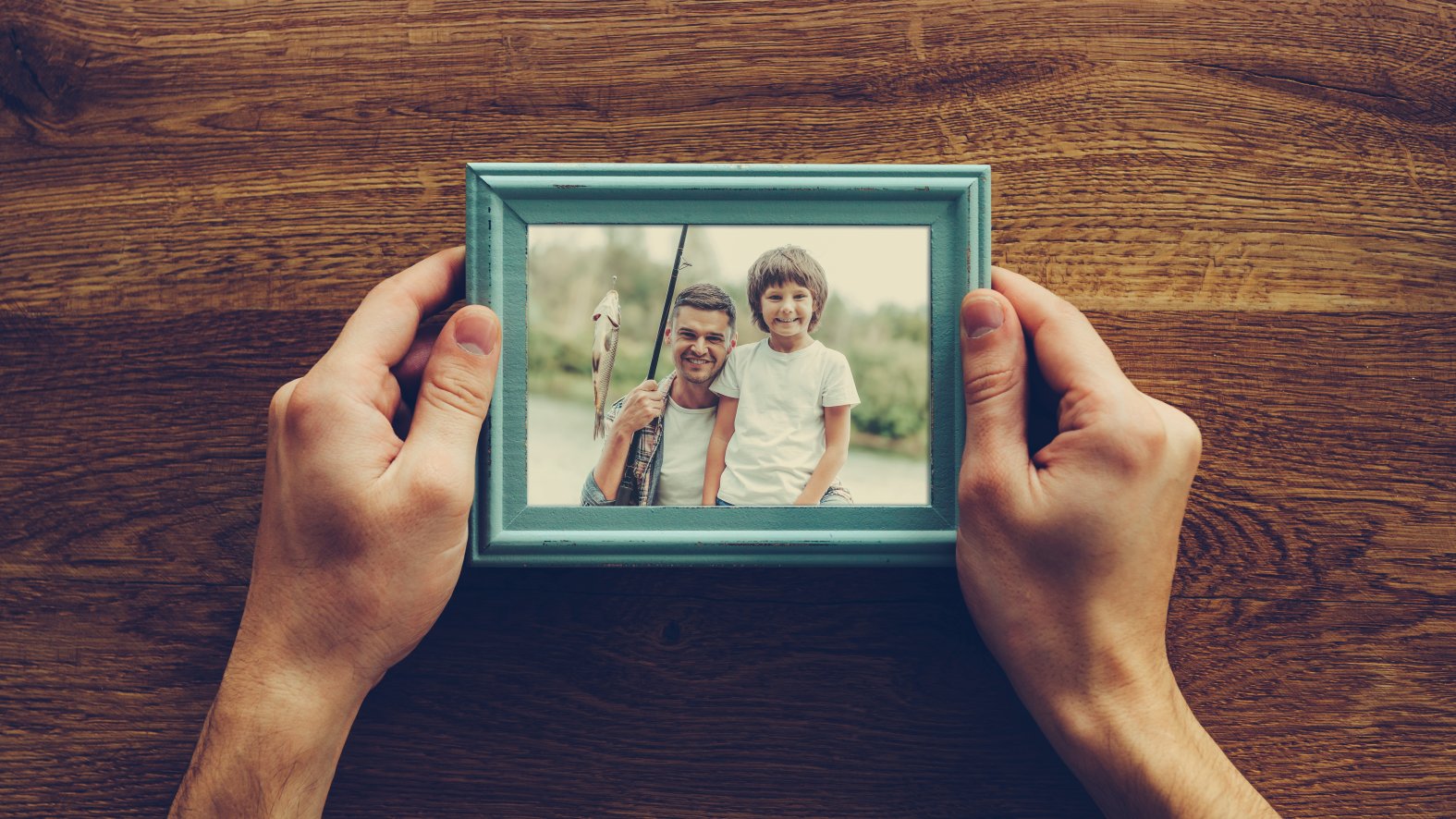 Размер фото в руках Размер фото в руках