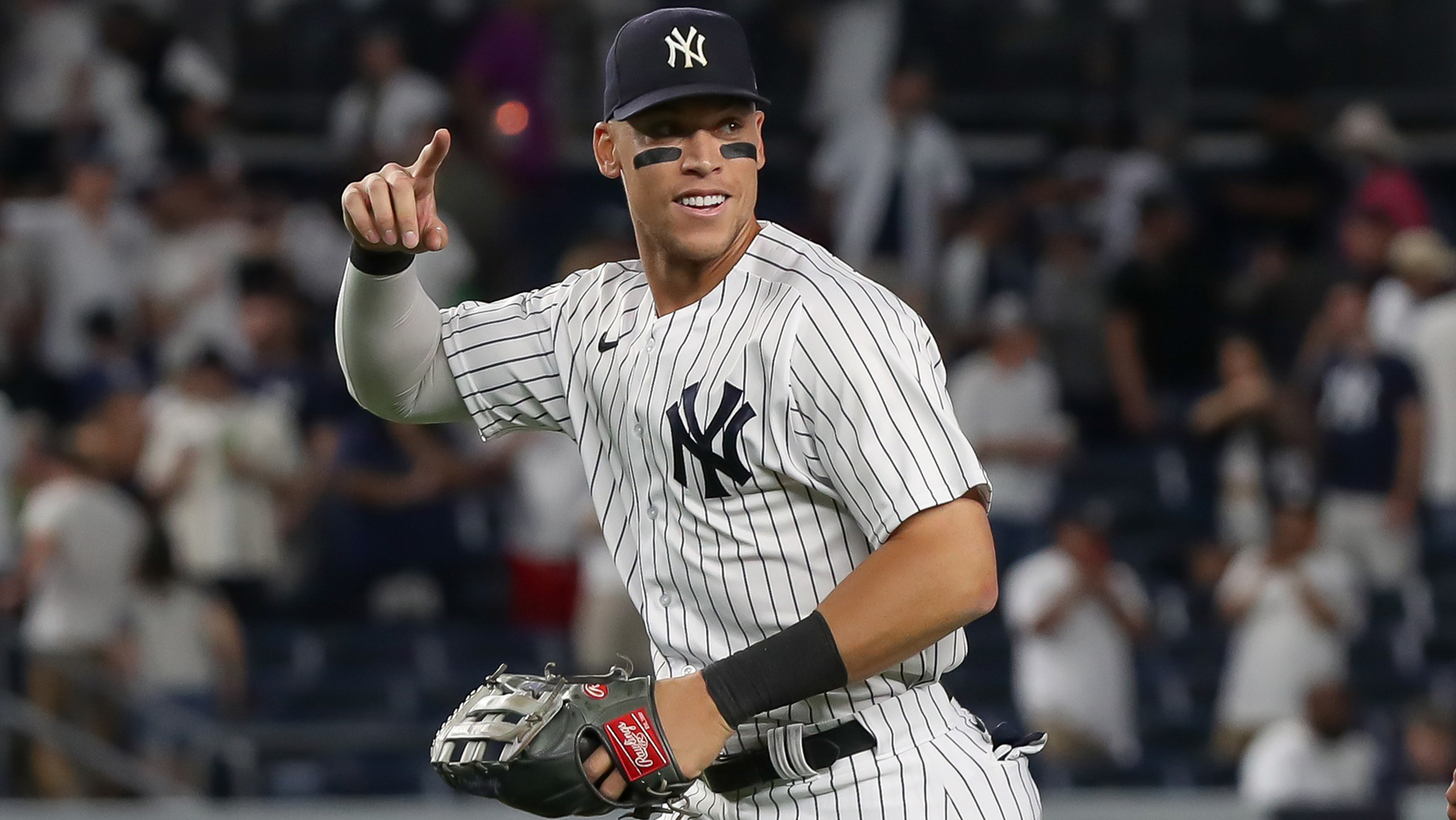 New York Yankees Aaron Judge 62 clean Home Run 