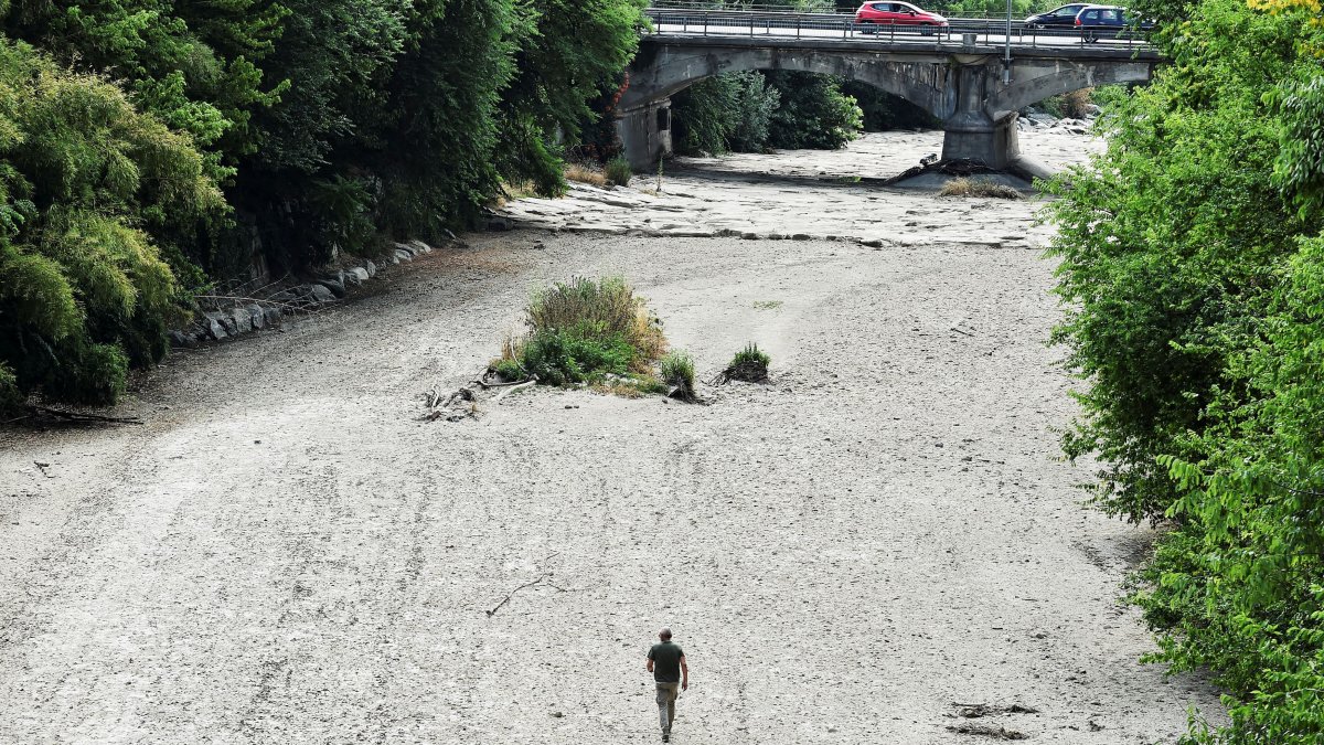 Italy Just Declared a State of Emergency Because of Drought: 'There Is No Doubt That Climate Change Is Having an Effect,' the Prime Minister Said – NBC New York - Vimarsana News