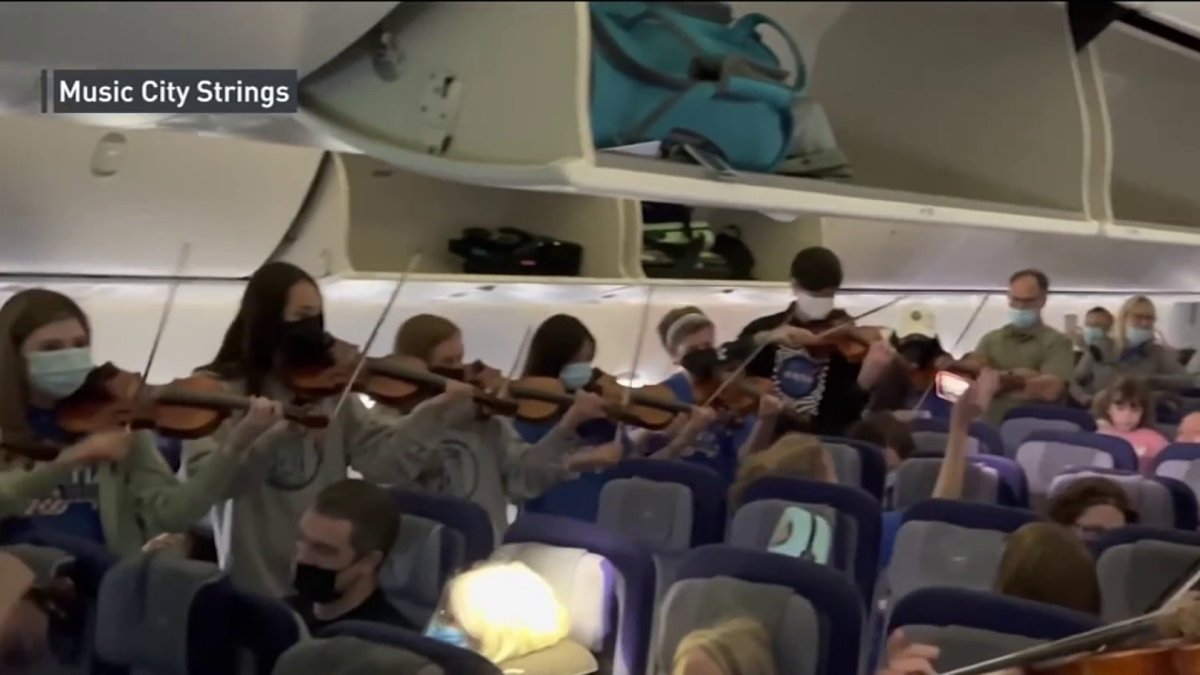 Children’s Orchestra Provides In-Flight Entertainment for Plane Delayed on Tarmac – NBC New York