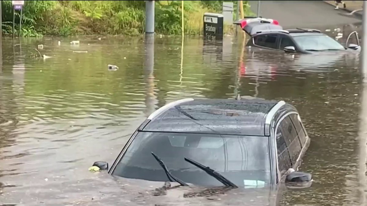 People and Cars Stuck in Monday’s Flash Flooding – NBC New York