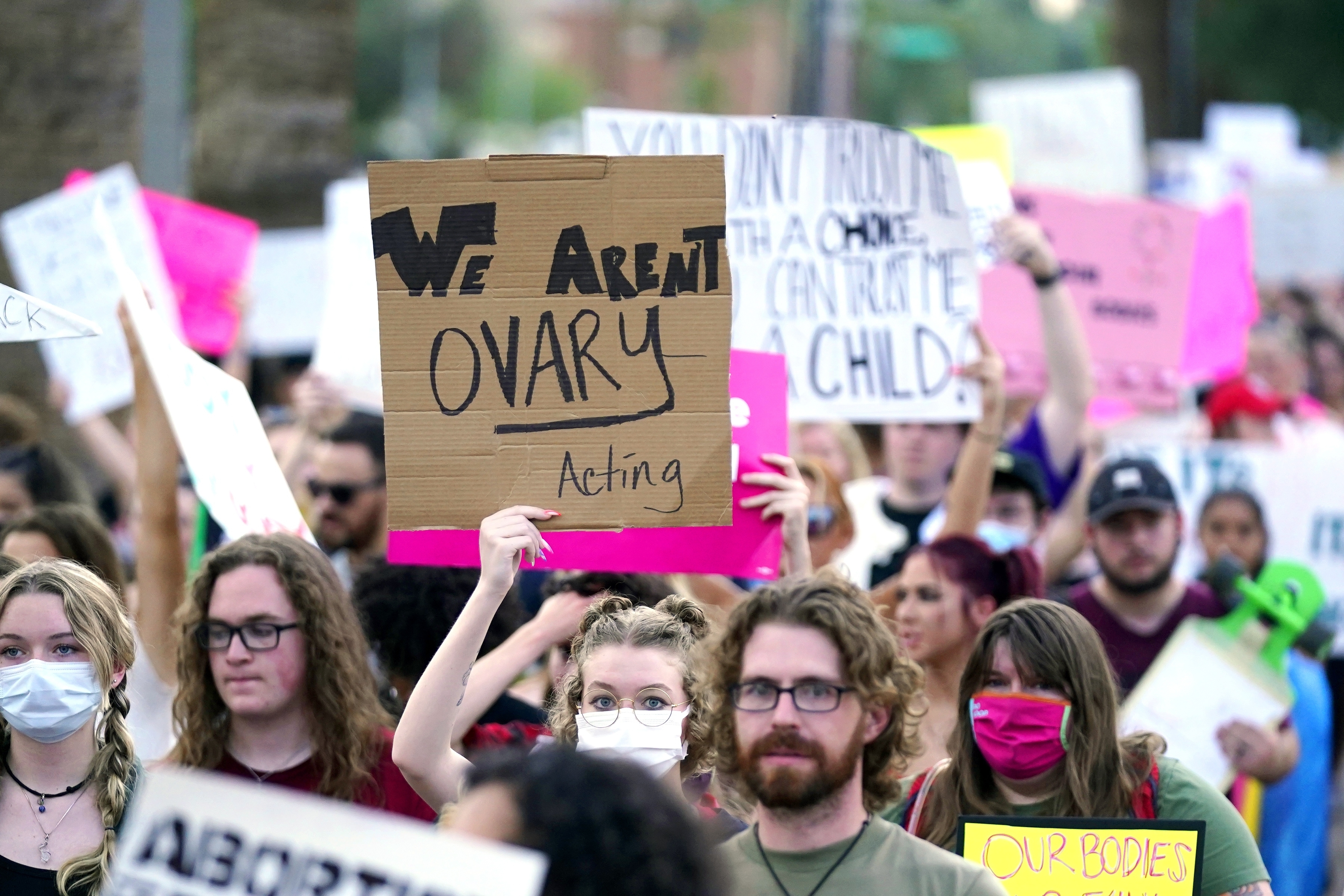 Federal Judge Blocks Arizona's 'Personhood' Abortion Law – NBC New York - Vimarsana News