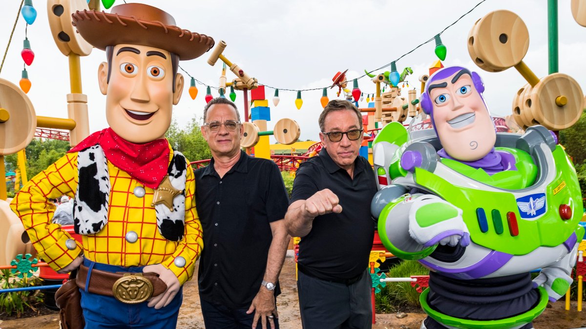 Tom Hanks Reacts to Tim Allen Not Being Cast in 'Lightyear' – NBC New York - Vimarsana News