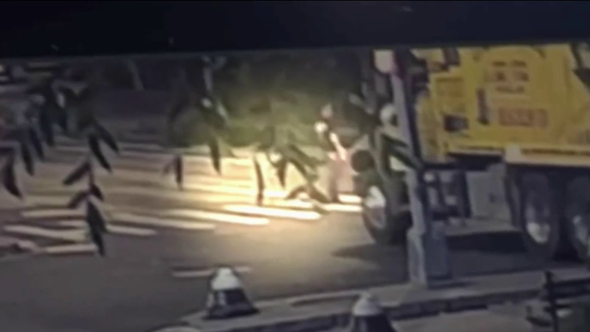 East Village Hit and Run: Man Killed Crossing Houston Street – NBC New York