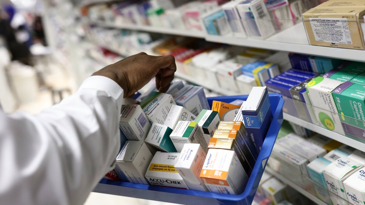 Passage of Inflation Reduction Act Gives Medicare Historic New Powers Over Drug Prices - Vimarsana News