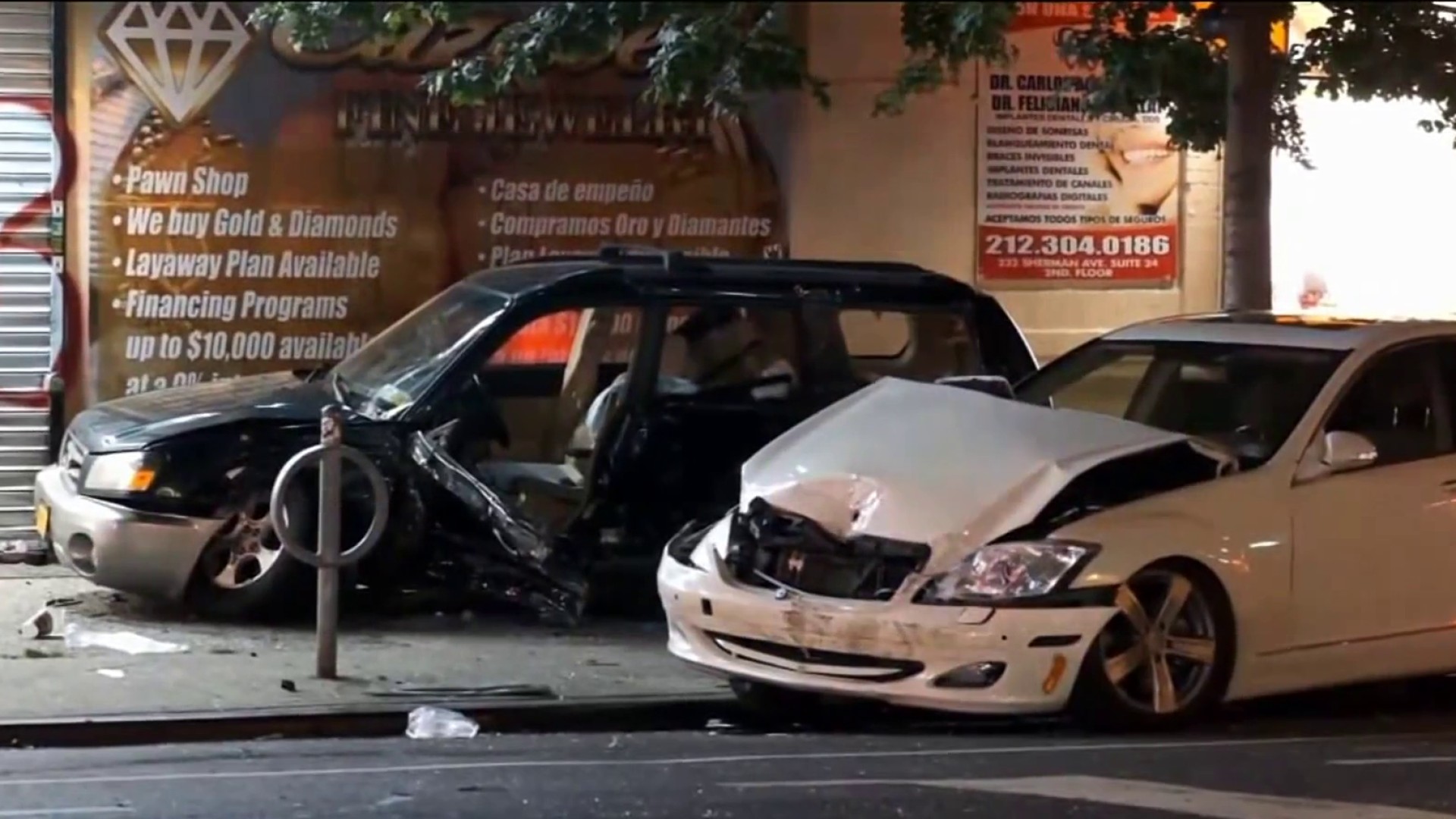 2 pedestrians killed when crash sends car onto Manhattan sidewalk