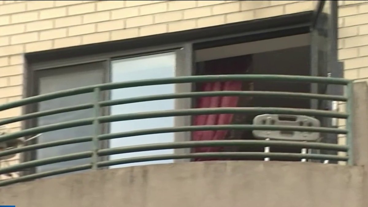 Woman Found Dead After Stabbing Inside Queens Apartment – NBC New York