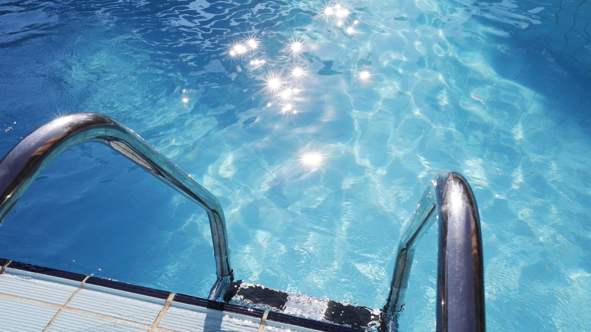 Woman Found Dead, Face-Down in New Jersey Pool: Police - Vimarsana News