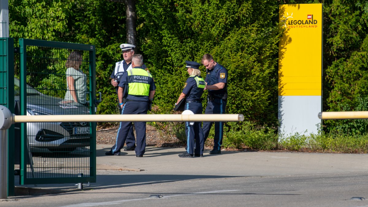 Roller Coaster Crash at German Amusement Park Injures 34 - Vimarsana News