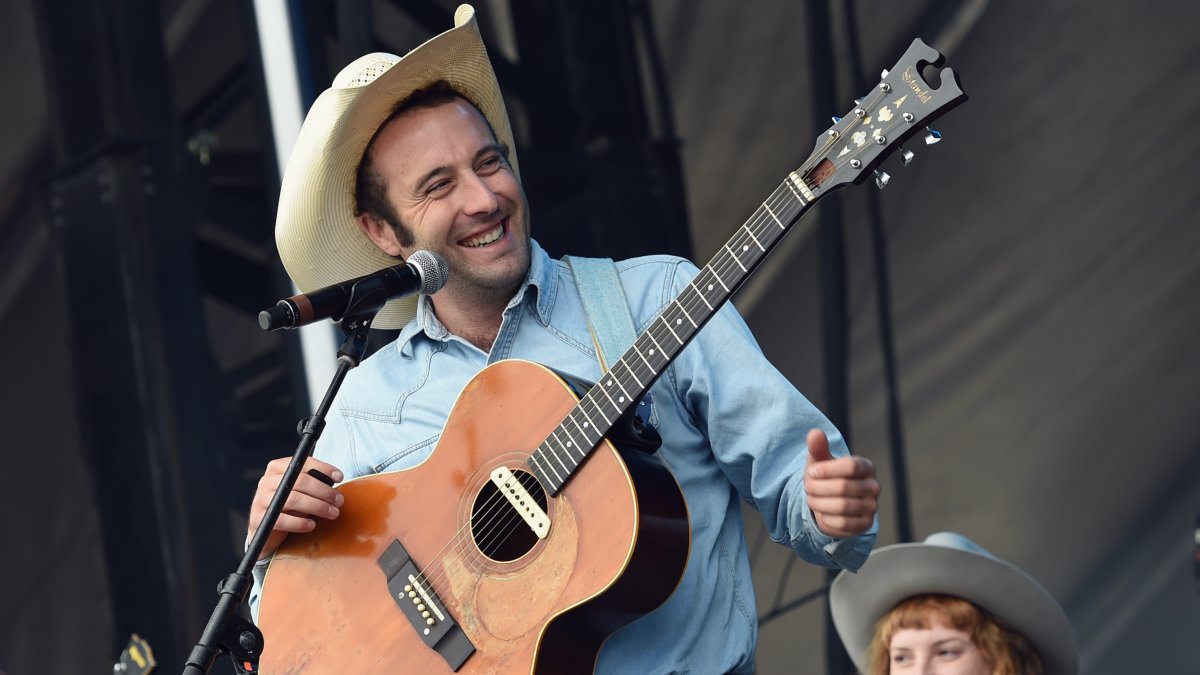 32 Country Country Singer Luke Bell Dead at 32 After Going Missing – NBC New York
