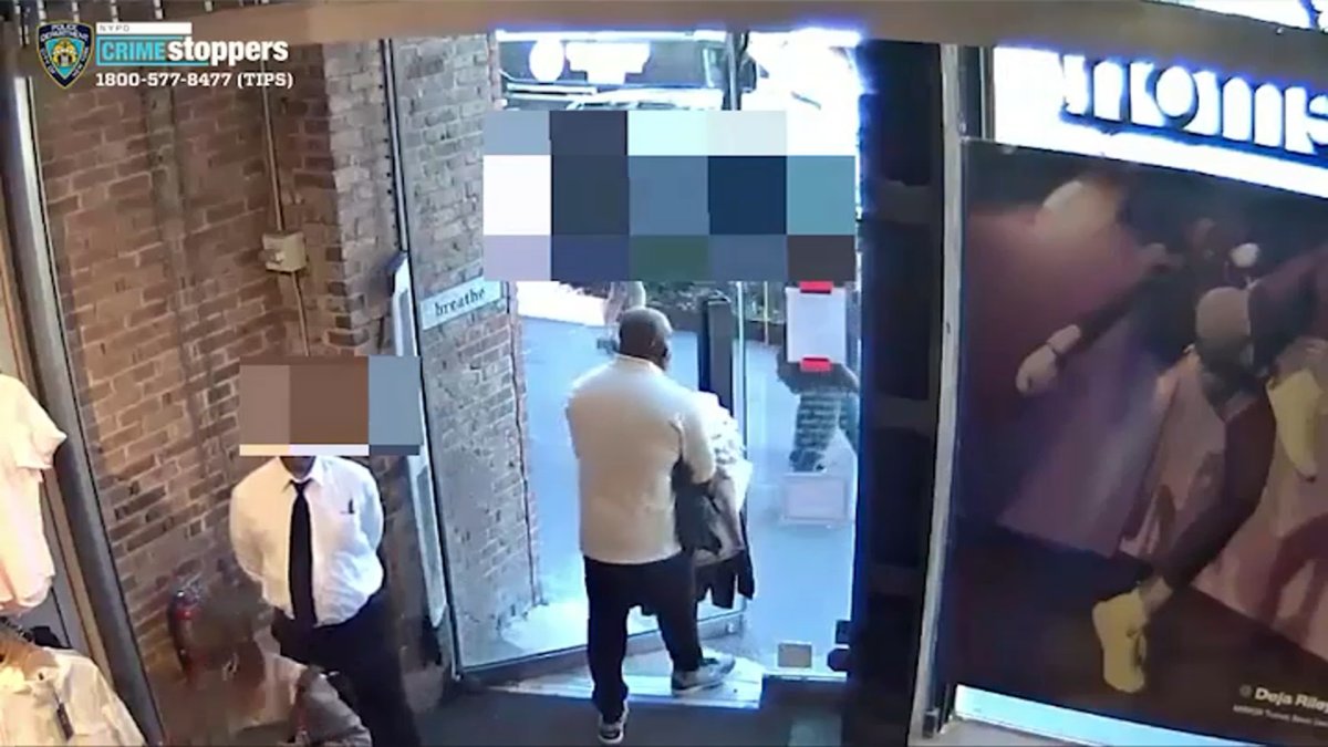 Lululemon Robbery: Thieves Walk Out of NYC Store With $28K in