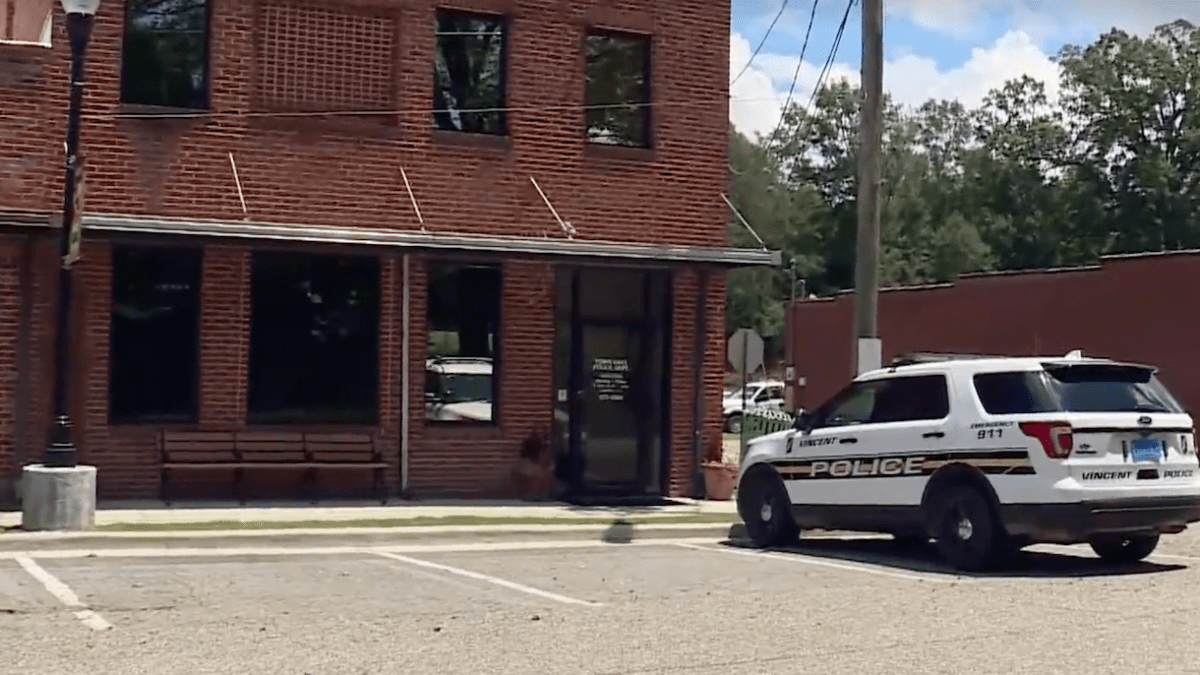 Small Alabama Town Disbands Police Department Over Racist Text - Vimarsana News