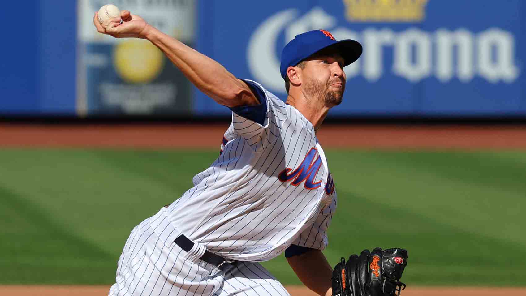 Jacob deGrom strikes out 8 straight to begin game, strengthens