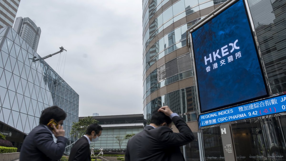 Yen Weakens After Bank of Japan Holds Rates; Asian Markets Sink on Hawkish Fed - Vimarsana News