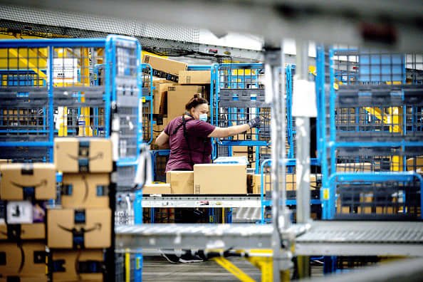 Amazon Suspends At Least 50 Workers at New York Facility After Fire Protest - Vimarsana News