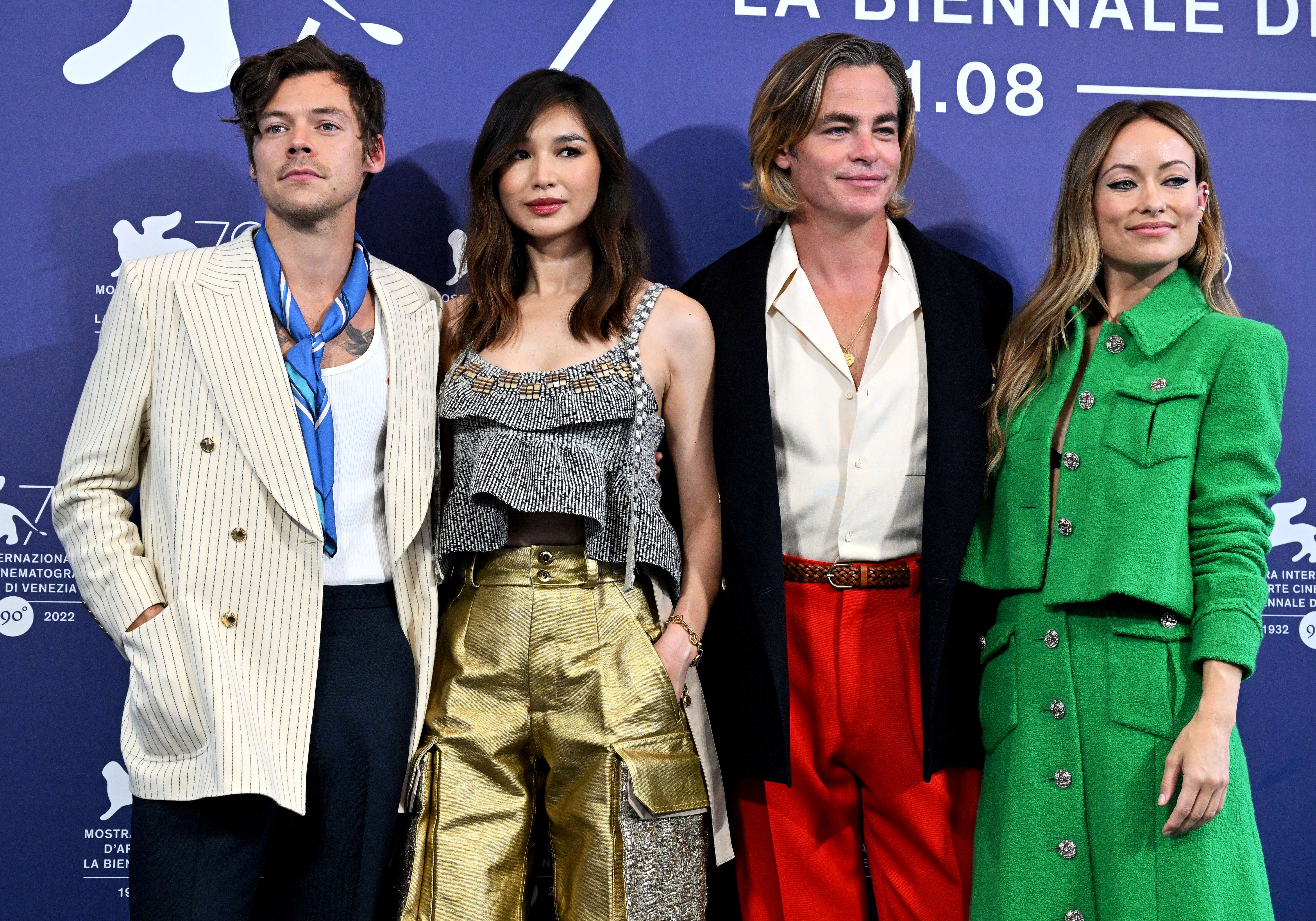 'Don't Worry Darling' Shrugs Off Drama, Opening With $19.2M – NBC New York - Vimarsana News