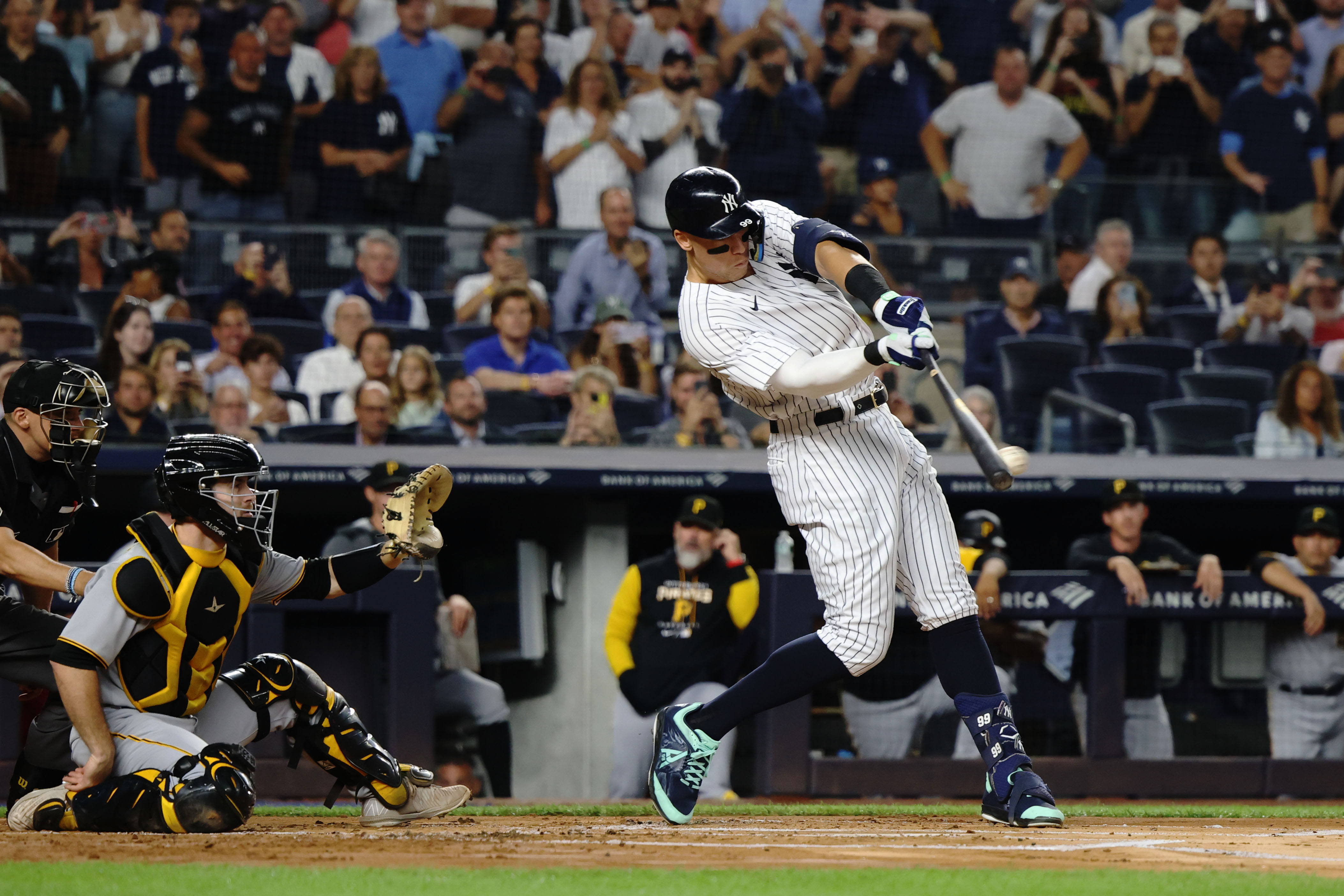 Aaron Judge stays at 61 homers on 61st anniversary of Maris' 61st